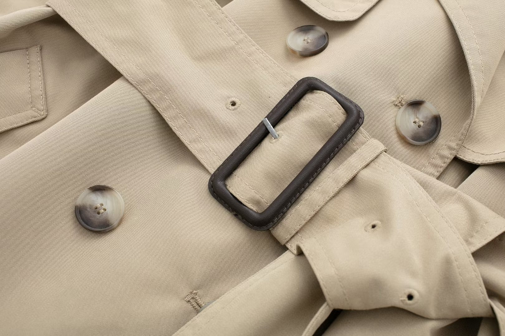 Beiger Damen Trenchcoat lang mit Gürtel – Klassischer Übergangsmantel