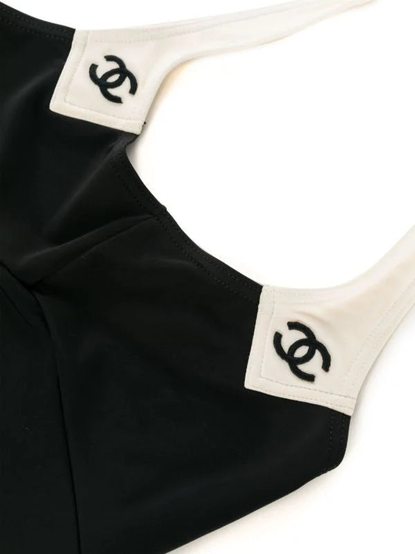 Noir Blanc – Badeanzug Damen Schwarz mit Weißem Halterneck
