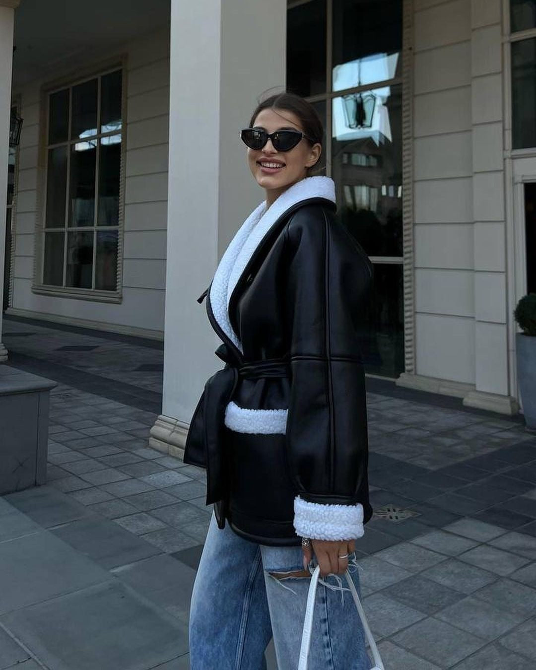 Elegant Cozy Damen Kunstlederjacke mit Fell & Bindegürtel