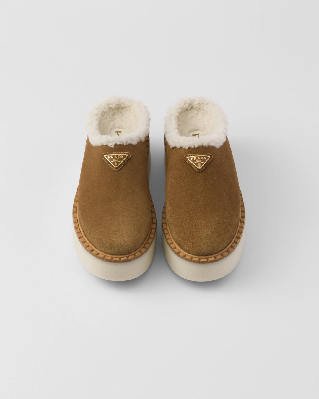 Winterslipper – Warme Hausschuhe aus Wildleder