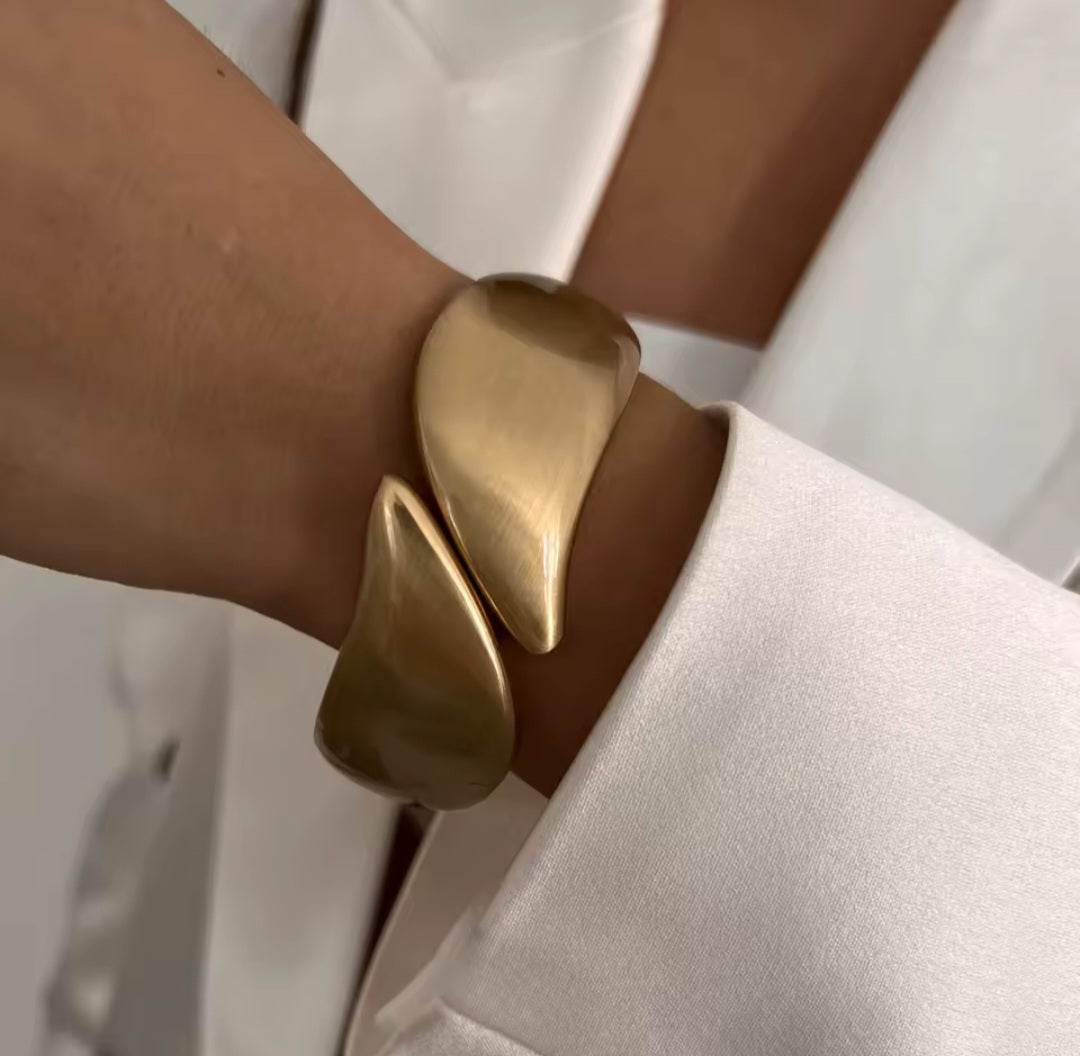 Lunea Sculptura - Exquisite Armreif Kollektion