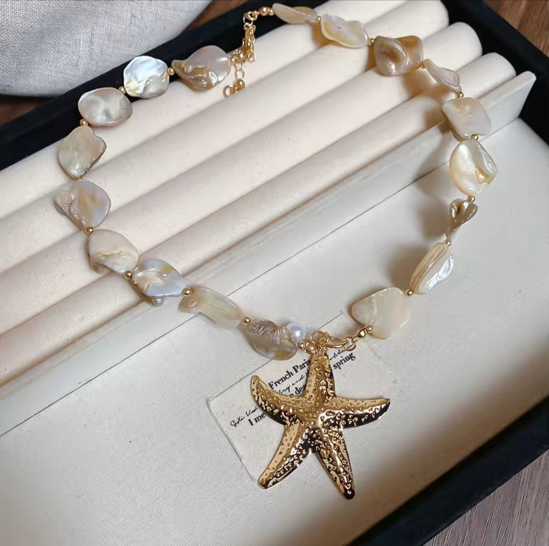 Seastar Shell – Statement-Halskette mit Muscheln & Seestern-Anhänger