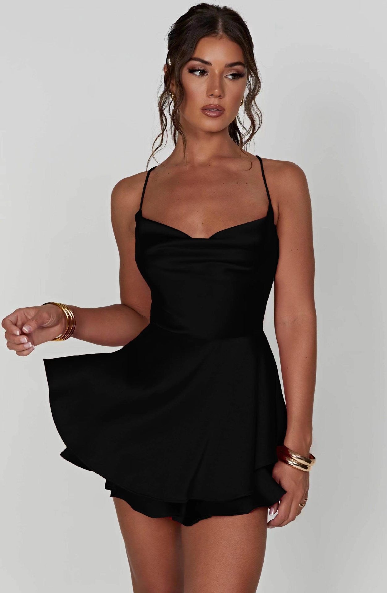 Satin Minikleid „Sophia“ – Weiß, Schwarz, Rot, Rosa & Braun